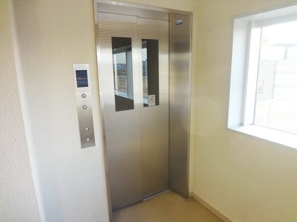 アプリーレ藤が丘の物件内観写真